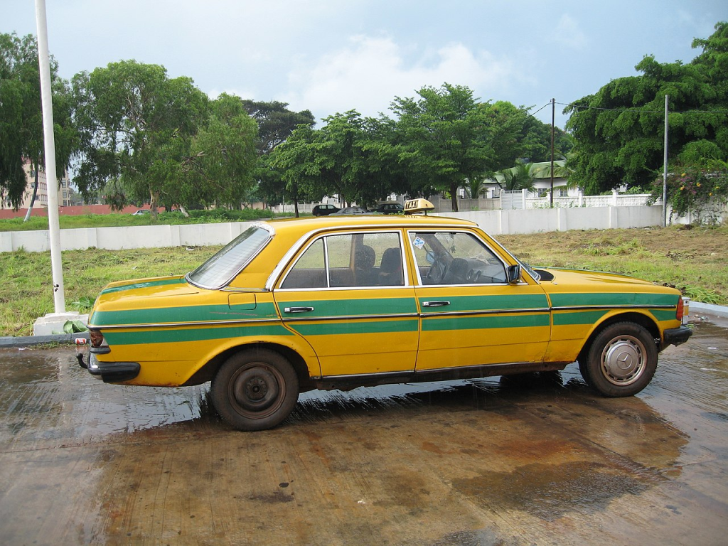 German Mercedes-Benz W123 taxis